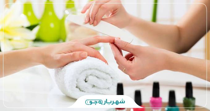 چه کسانی می توانند در دوره آموزش کاشت ناخن شرکت کنند؟